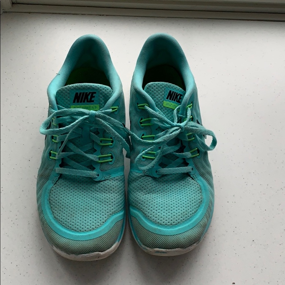 Nike Free Run 5 Sneakers